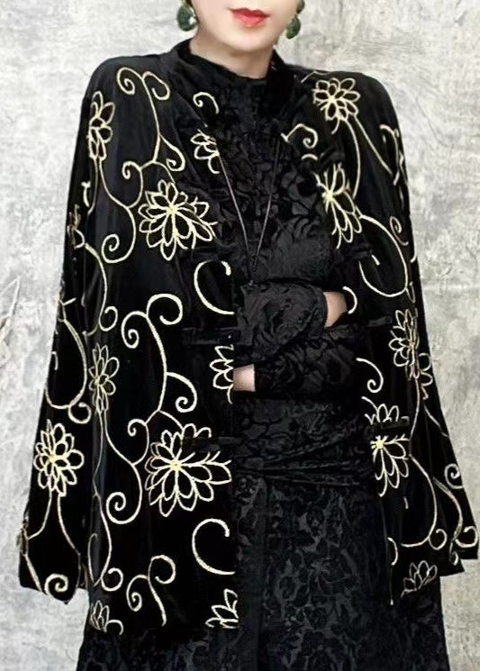 Elegantly Styled Coat for Everyday Wear