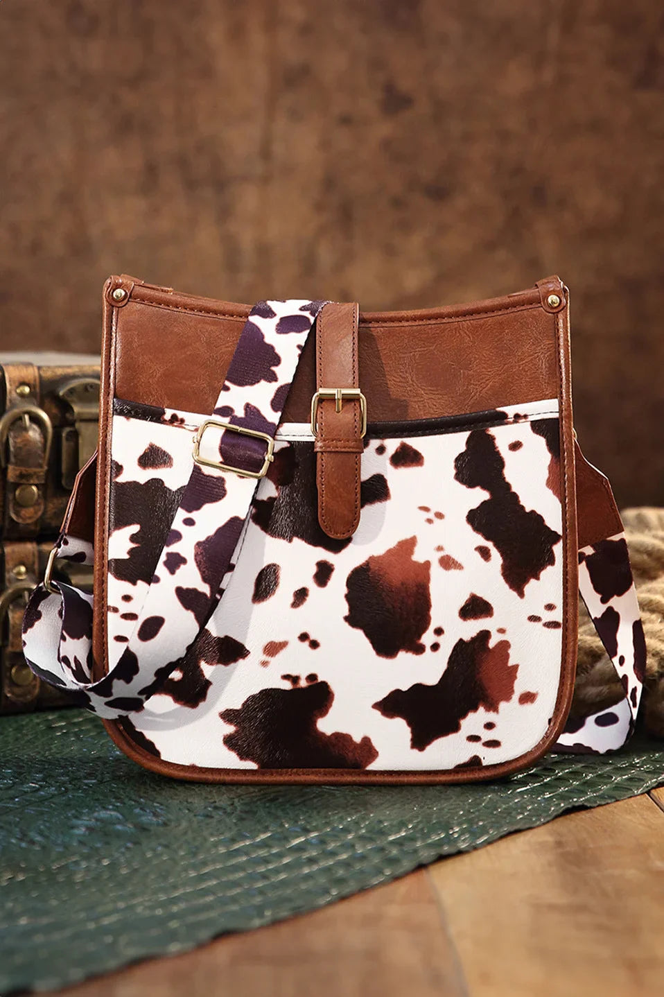 Gracefully Styled Bag for Any Occasion