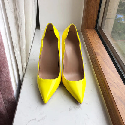 Well Tailored Shoes with a Graceful Silhouette