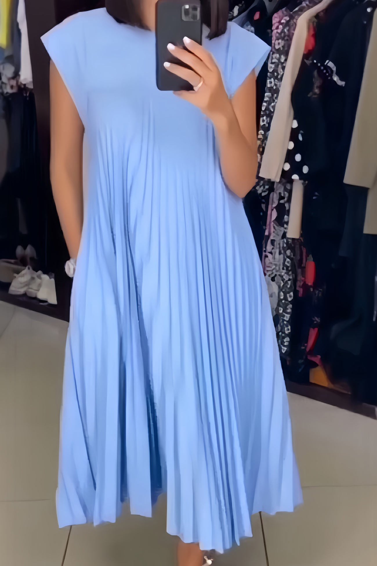 Beautifully Crafted Dress in a Classic Style