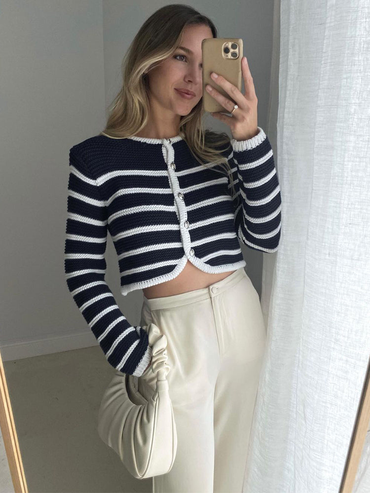 Elegantly Styled Cardigan for Everyday Wear