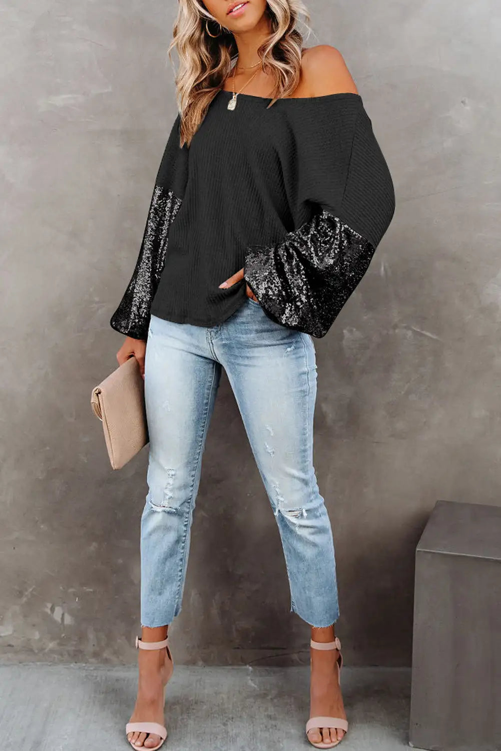 Effortlessly Elegant Top with a Timeless Design