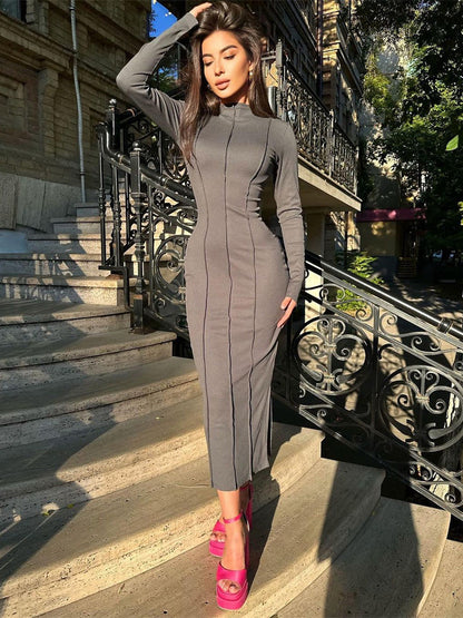 Effortlessly Elegant Dress with a Timeless Design