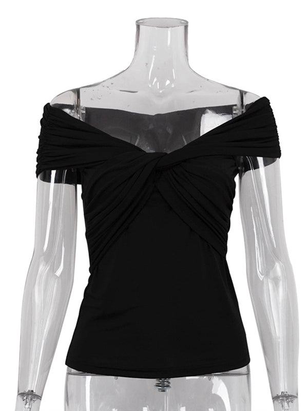 Well Tailored T-Shirt with a Graceful Silhouette