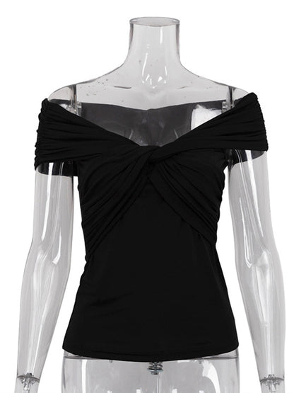 Well Tailored T-Shirt with a Graceful Silhouette