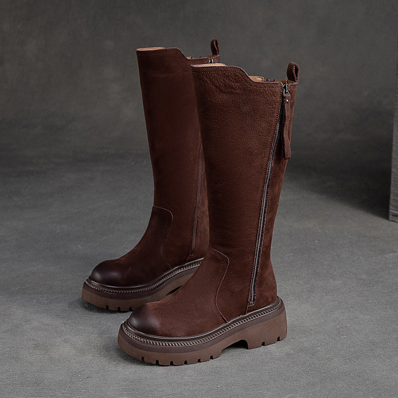 Well Tailored Boots with a Graceful Silhouette