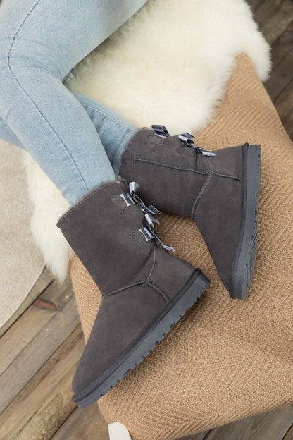 Gracefully Styled Boots for Any Occasion