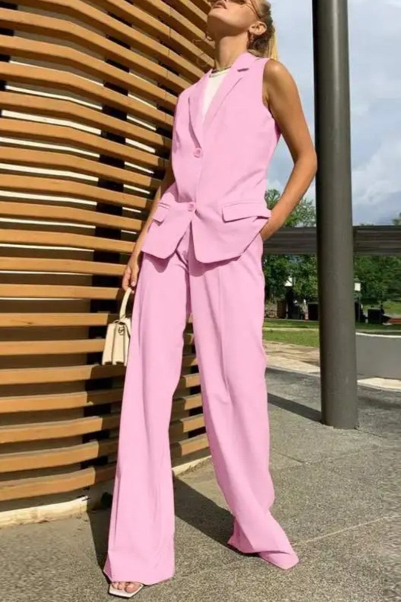 Effortlessly Elegant Garment with a Timeless Design