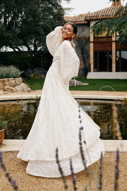 Beautifully Crafted Dress in a Classic Style