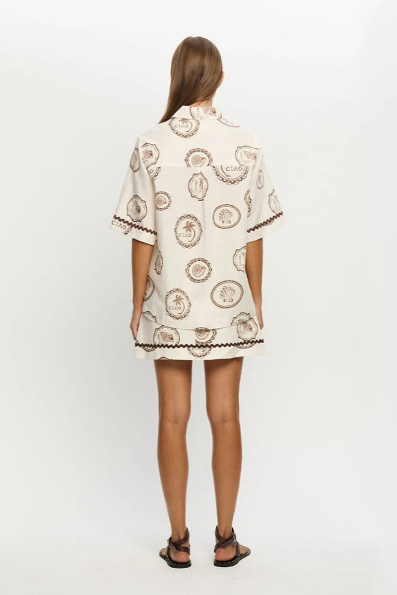 Sophisticated Shirt with a Clean Classic Look