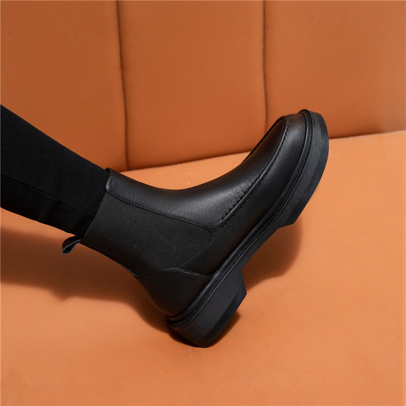 Elegantly Styled Boots for Everyday Wear