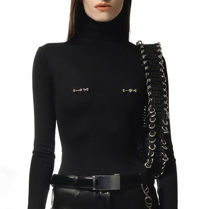 Well Tailored Blouse with a Graceful Silhouette