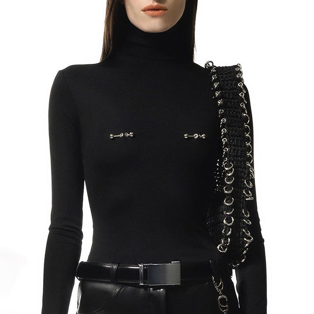 Well Tailored Blouse with a Graceful Silhouette