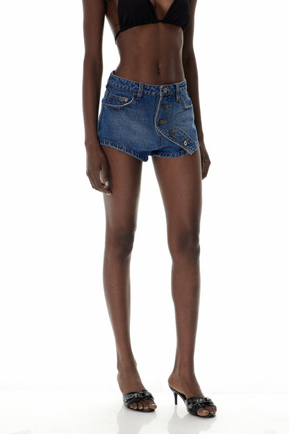 Polished Garment with an Effortless Classic Look