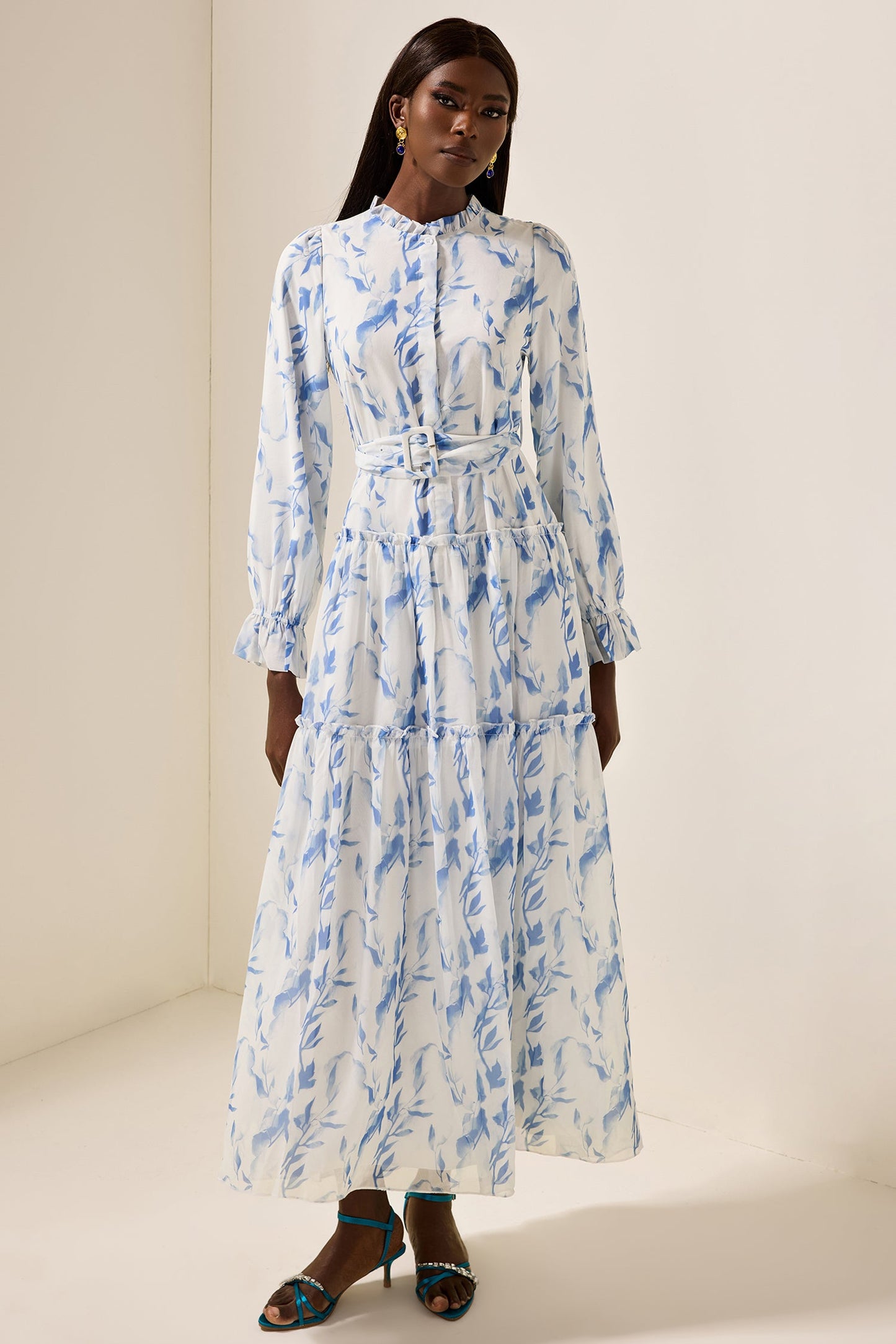 Beautifully Crafted Dress in a Classic Style