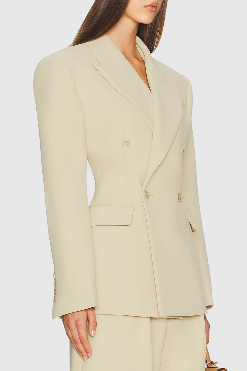 Effortlessly Elegant Garment with a Timeless Design