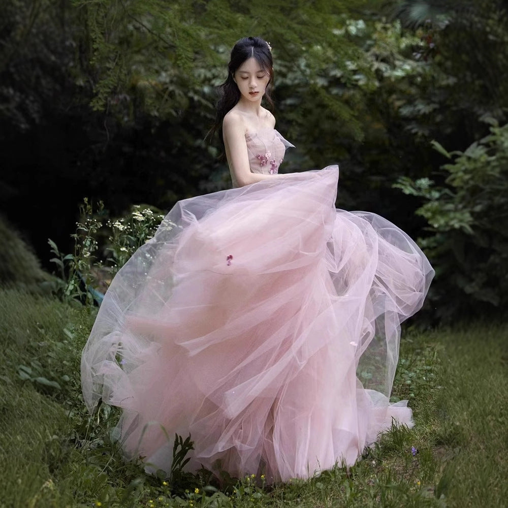Gracefully Styled Dress for Any Occasion