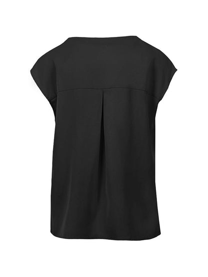 Classic Vintage Blouse with a Flattering Fit