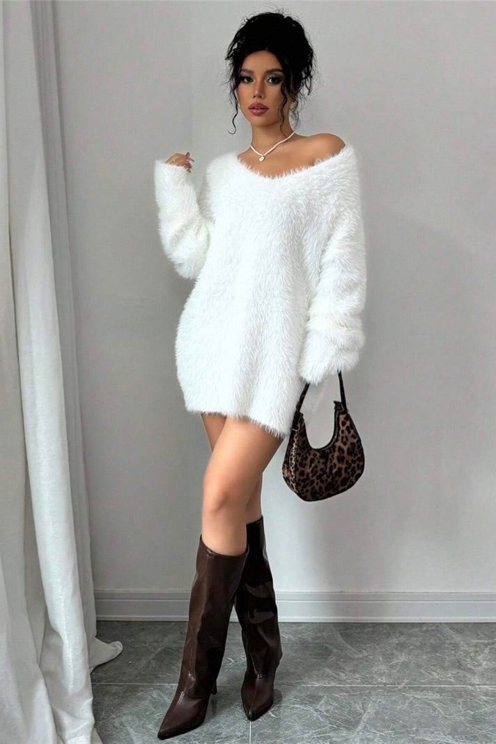 Effortlessly Elegant Sweater with a Timeless Design