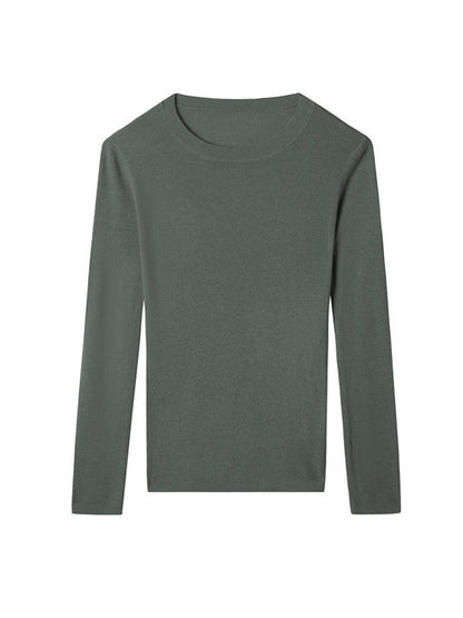 Well Tailored Sweater with a Graceful Silhouette
