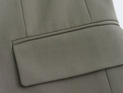 Elegantly Styled Pants for Everyday Wear