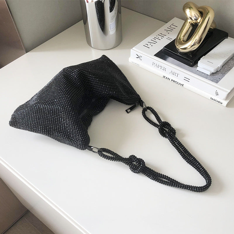 Effortlessly Elegant Bag with a Timeless Design