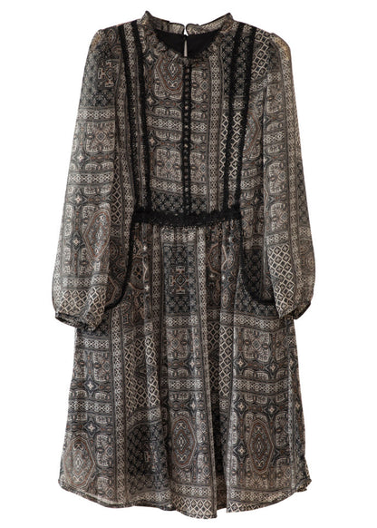 Sophisticated Dress with a Clean Classic Look