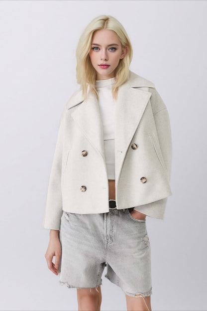 Well Tailored Jacket with a Graceful Silhouette