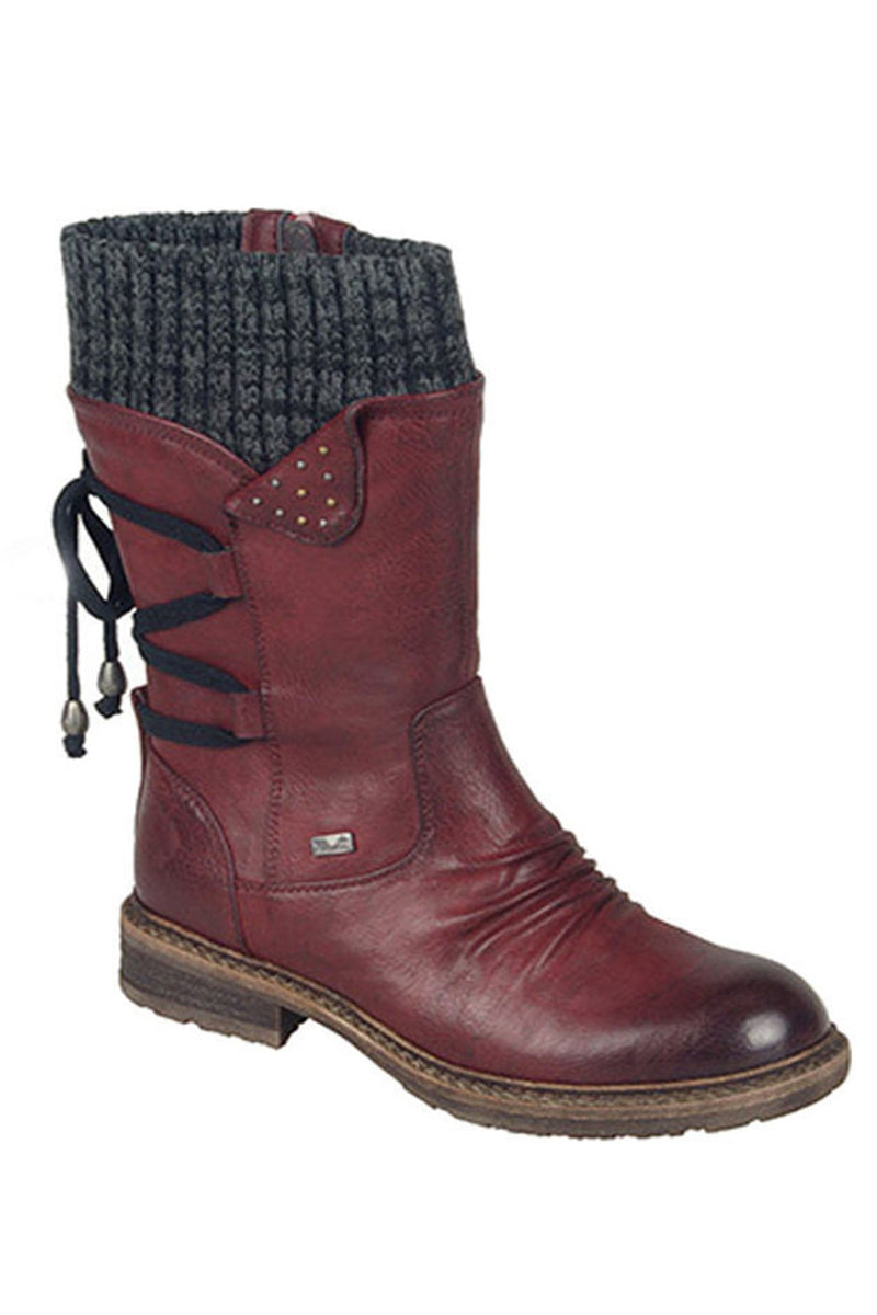 Effortlessly Elegant Boots with a Timeless Design