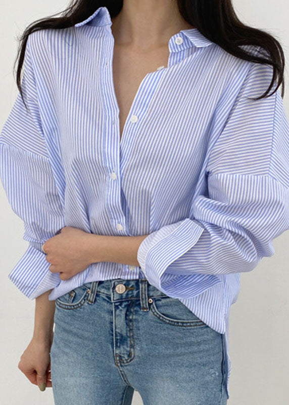 Classic Vintage Shirt with a Flattering Fit