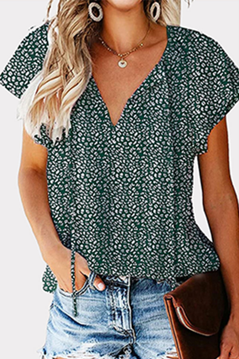 Beautifully Crafted Blouse in a Classic Style