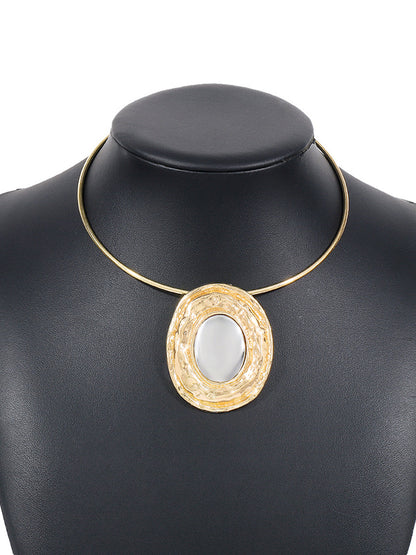 Effortlessly Elegant Garment with a Timeless Design