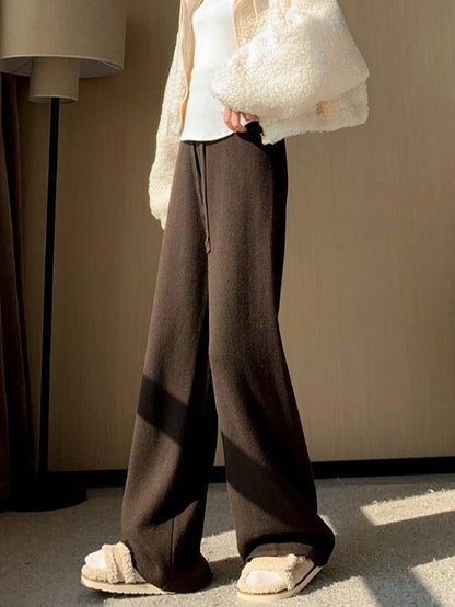 Sophisticated Pants with a Clean Classic Look