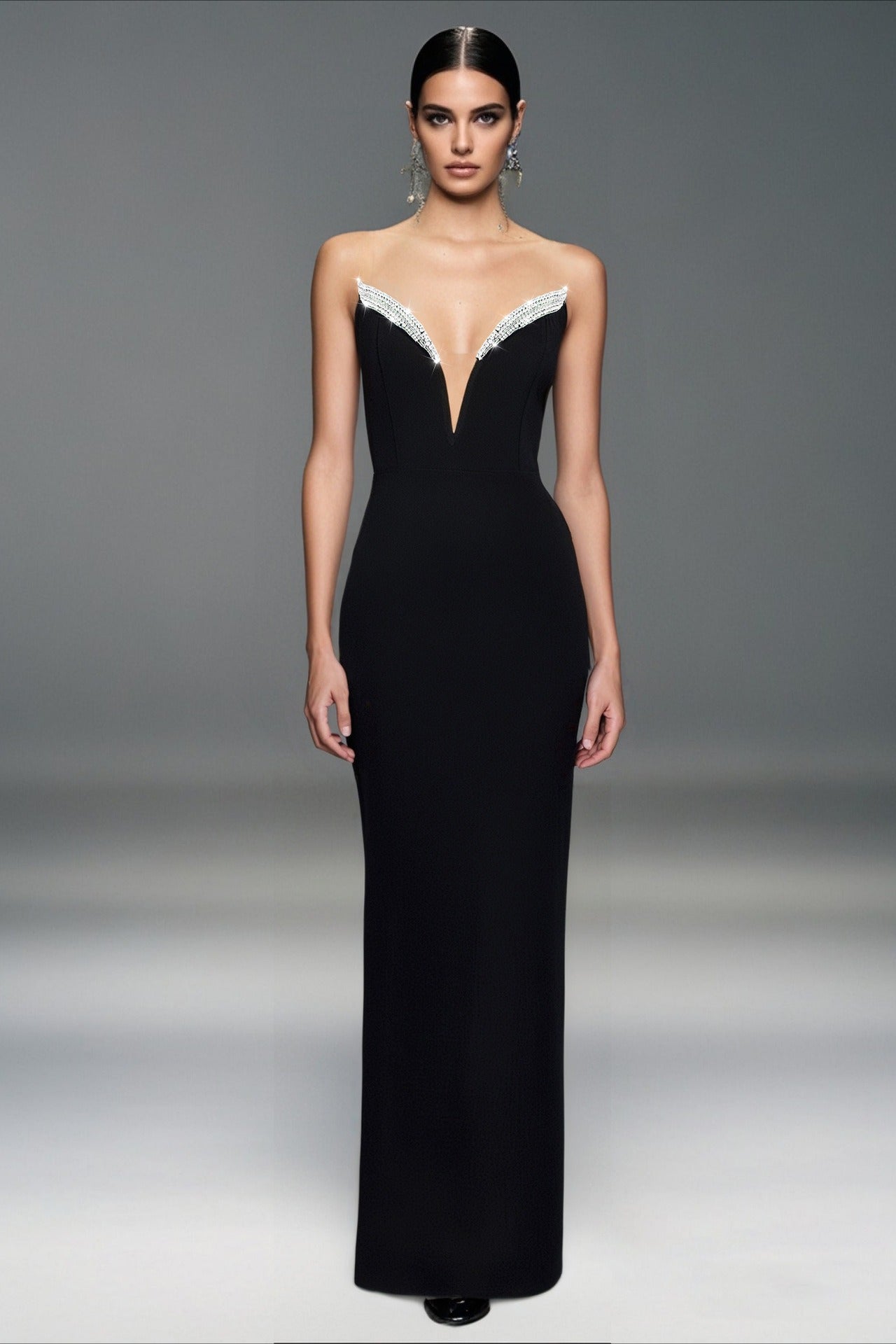 Beautifully Finished Dress in a Timeless Design
