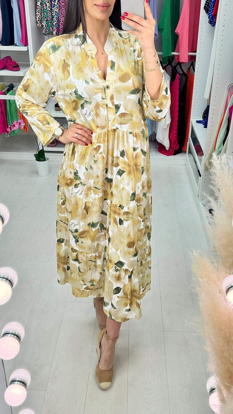 Effortlessly Elegant Dress with a Timeless Design