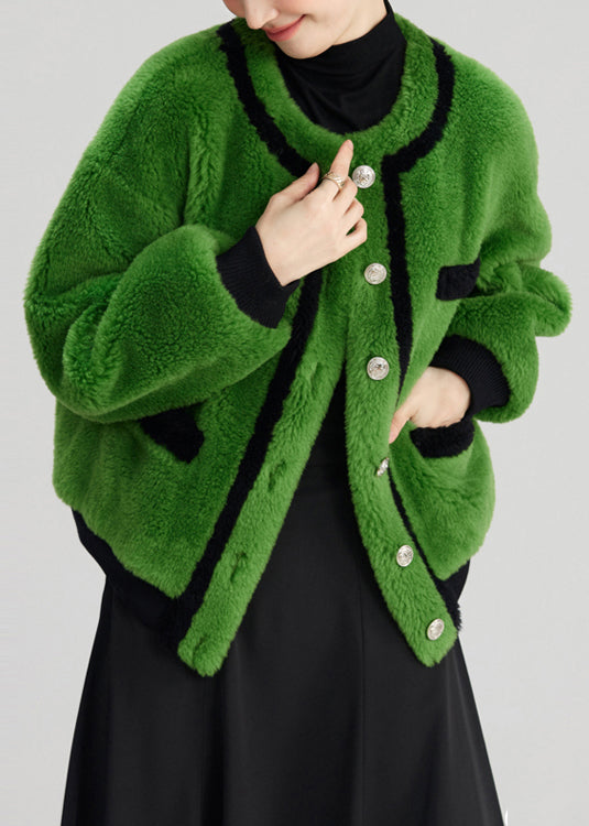 Effortlessly Elegant Coat with a Timeless Design