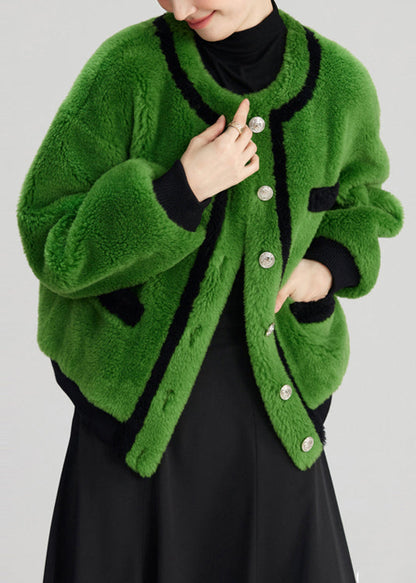 Effortlessly Elegant Coat with a Timeless Design