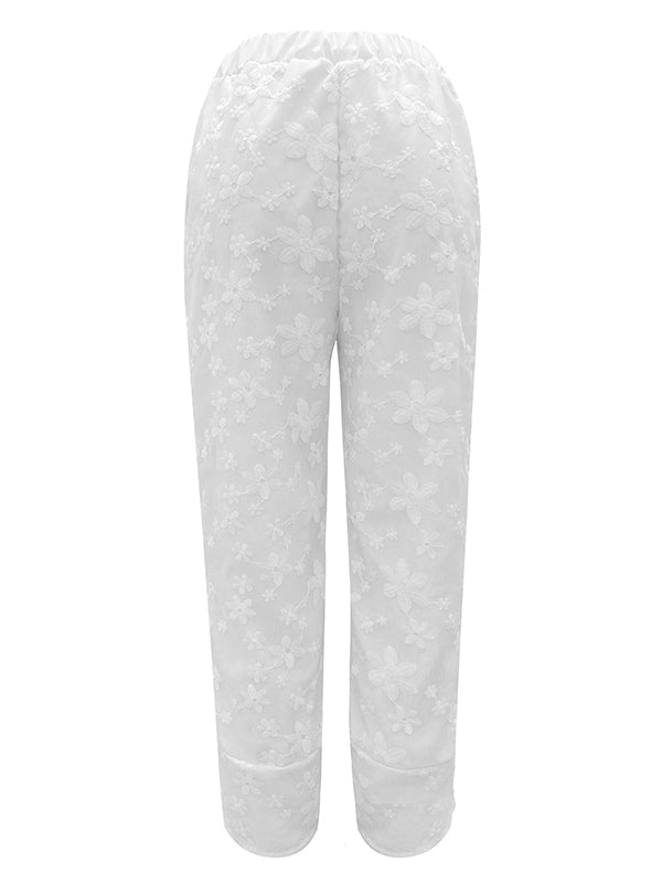 Well Tailored Trousers with a Graceful Silhouette
