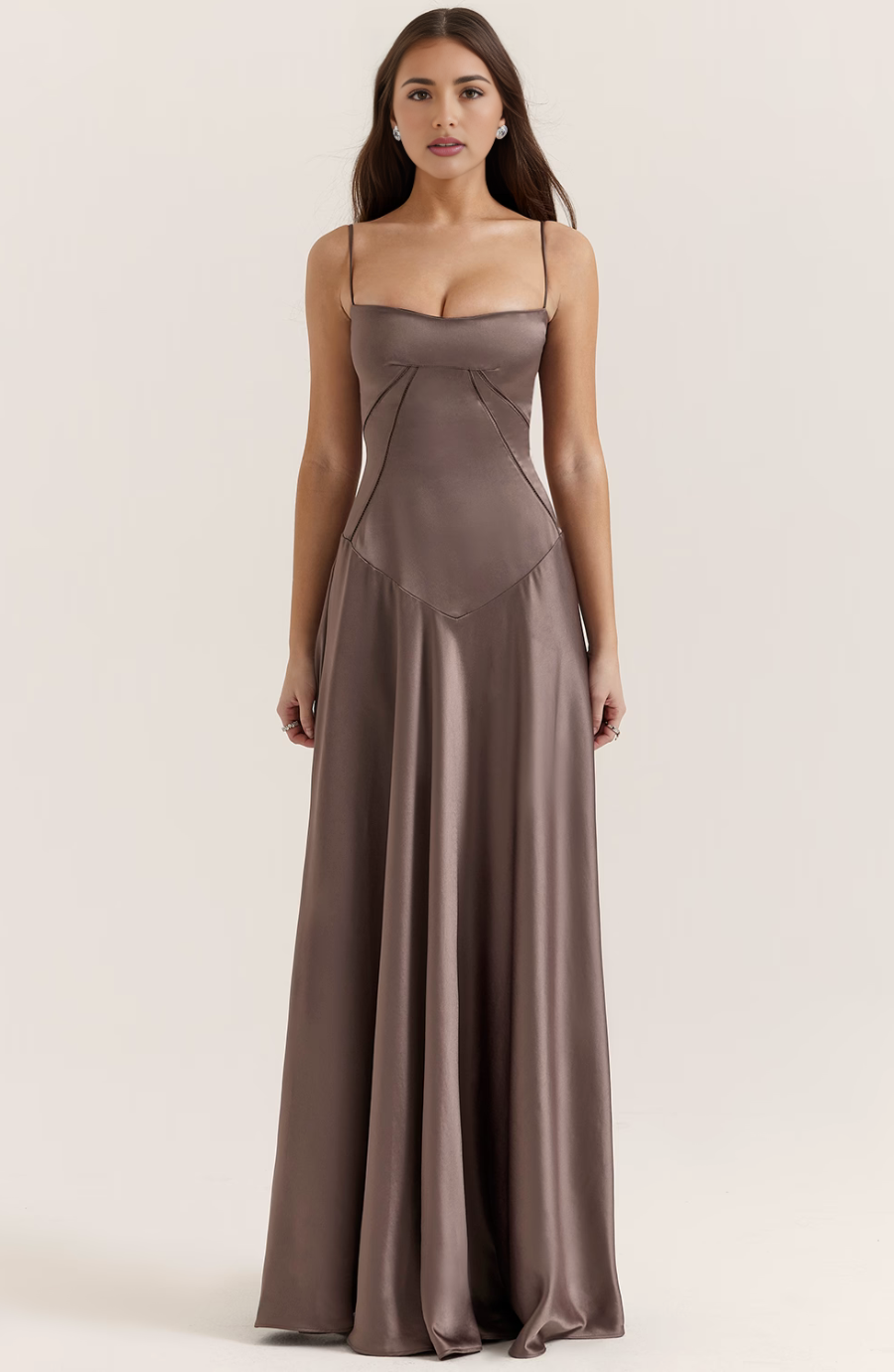 Beautifully Finished Dress in a Timeless Design
