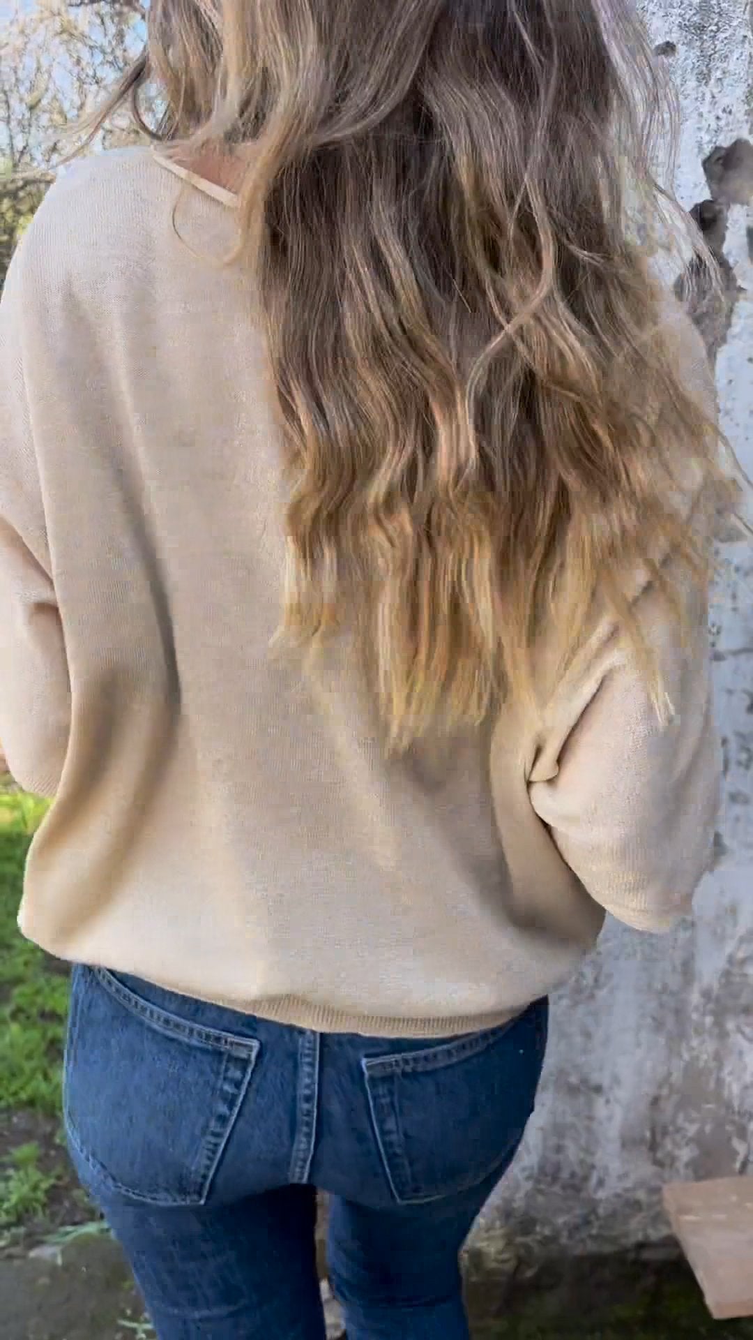 Effortlessly Elegant Top with a Timeless Design