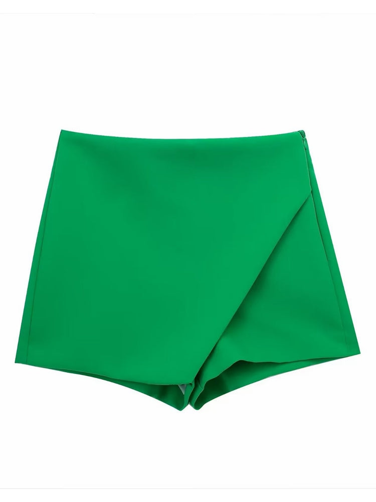 Beautifully Finished Garment in a Timeless Design