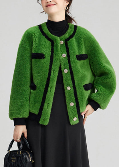 Effortlessly Elegant Coat with a Timeless Design