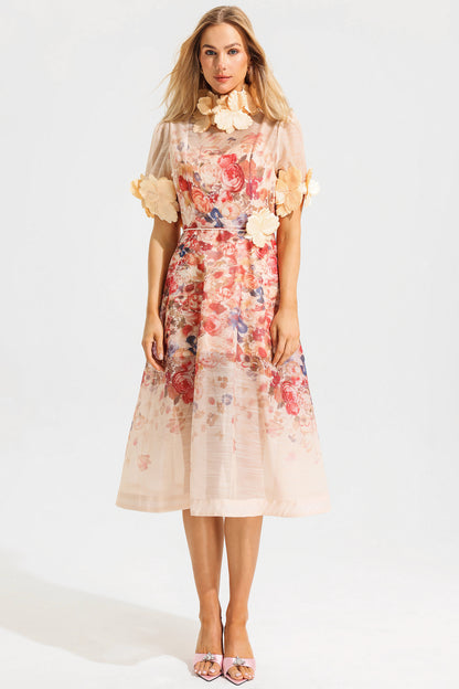 Effortlessly Elegant Dress with a Timeless Design