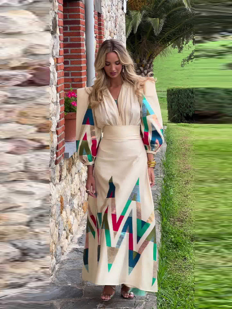Classic Vintage Dress with a Flattering Fit