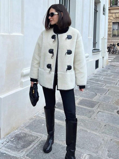 Gracefully Styled Cardigan for Any Occasion