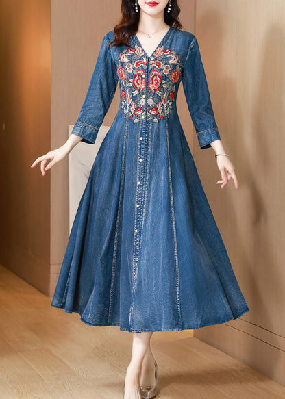 Beautifully Crafted Dress in a Classic Style