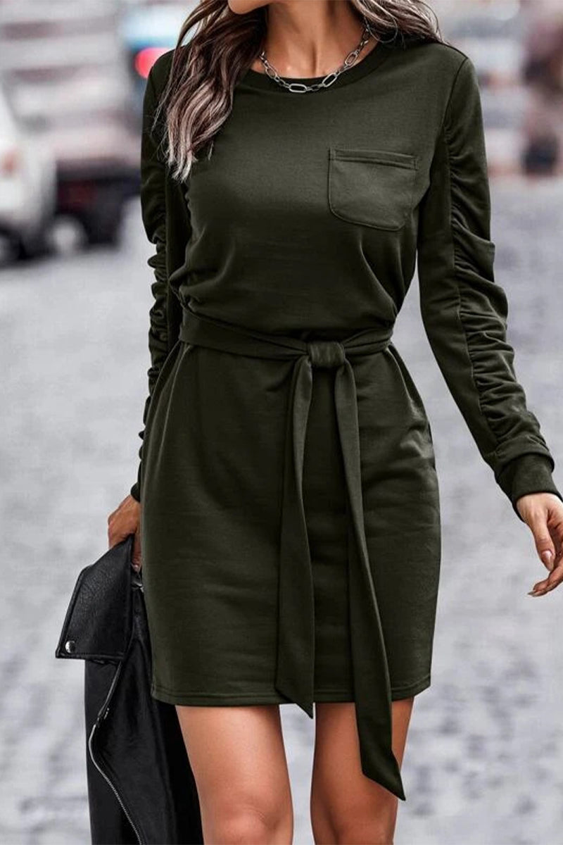 Well Tailored Dress with a Graceful Silhouette