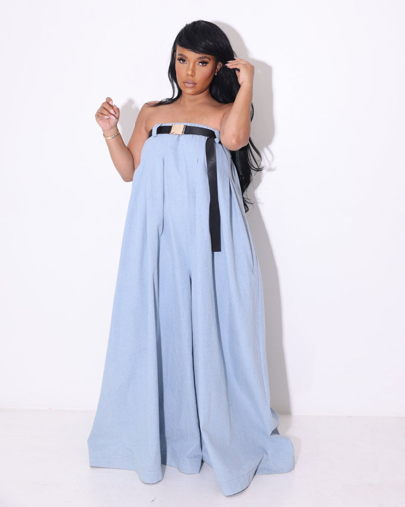 Well Tailored Garment with a Graceful Silhouette