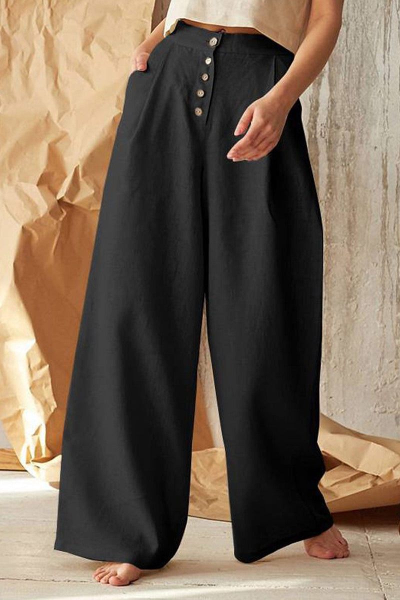 Effortlessly Elegant Pants with a Timeless Design