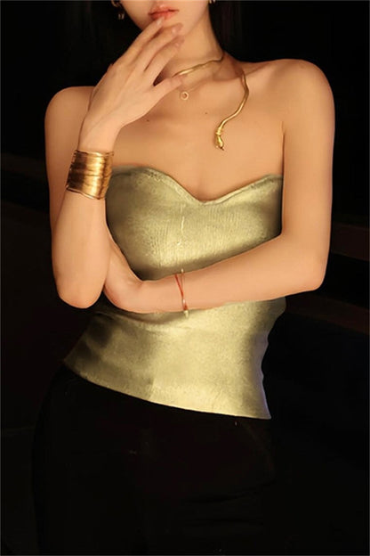 A Vintage Style Top with Delicate Timeless Details